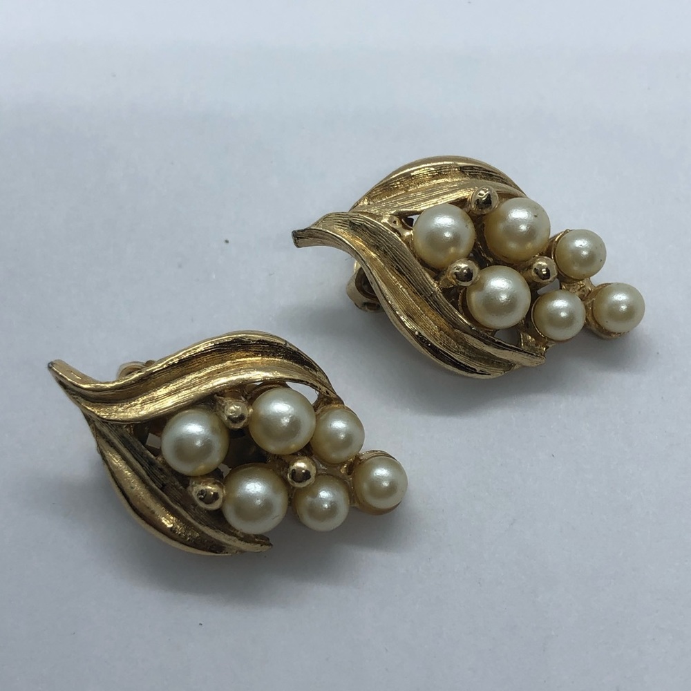 PELL Stunning Lily of The Valley Clip on Earrings